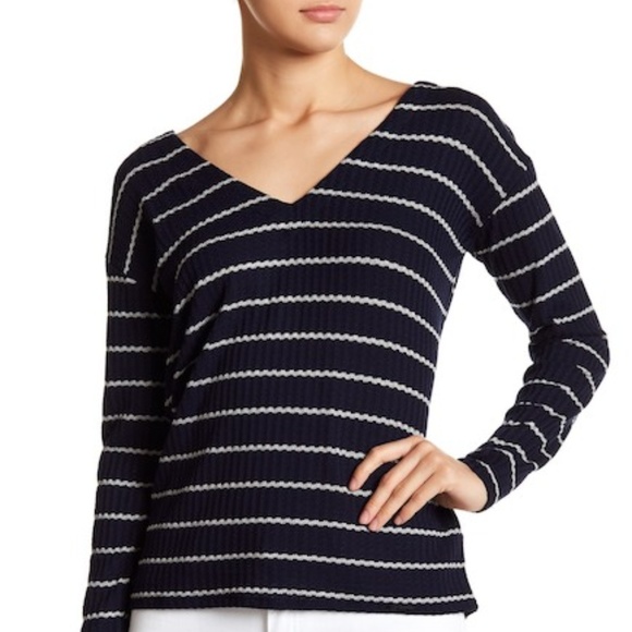 Chaser V-Neck Thermal Tee - Picture 8 of 8